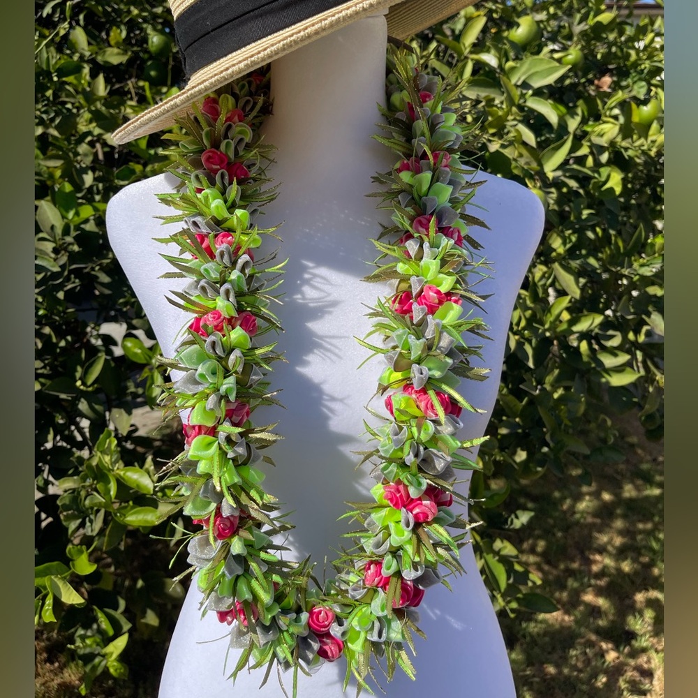 All handmade leis - Roses lei 45 inches